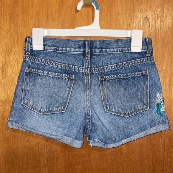 •OLD NAVY•LITTLE GIRLS' MULTI COLORED FLORAL EMBROIDERED DEMIN SHORTS SIZE 12 - Picture 3 of 8
